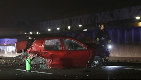 Scende dall’auto dopo l’incidente sull’autostrada A4: 24enne travolta e uccisa da due furgoni