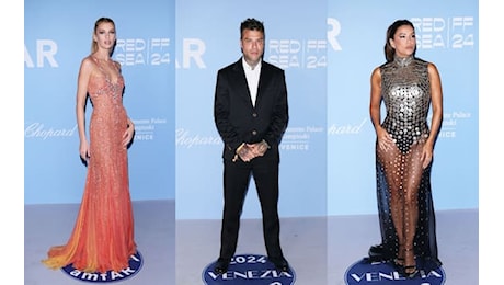 amfAR Gala a Venezia, i look più belli sul red carpet, da Eva Longoria a Fedez. FOTO