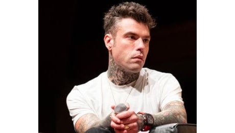 Fedez inaugura la 'Casa Di Andrea' e attacca l'assessore Zevi: 'Istituzioni sempre forti quando c'è da tagliare nastri'