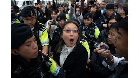 Hong Kong, condannati al carcere 45 attivisti per la democrazia