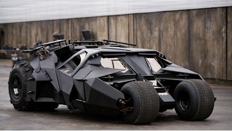 Sogni la Batmobile? Warner Bros la vende a un prezzo folle