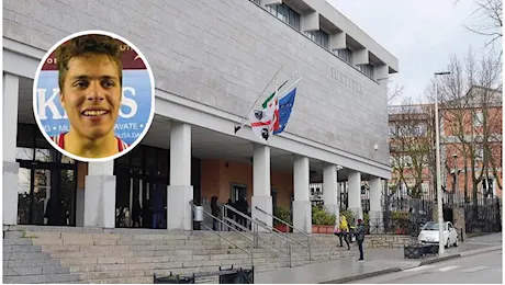 Ciro Grillo, il fratellastro in aula: «Ecco cosa ho visto quella sera». L’altro teste chiave non si presenta