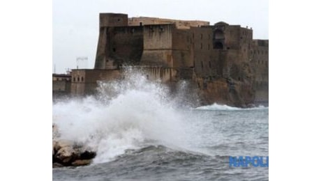 Nuova ondata di maltempo in arrivo su Napoli: caleranno anche le temperature