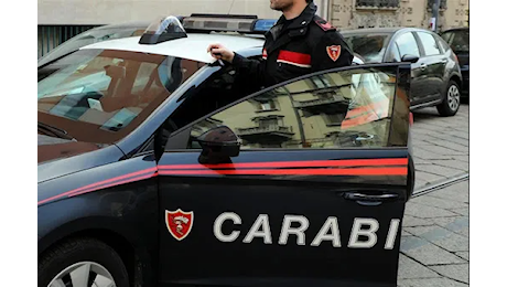 Uomo trovato morto in cartiera a Capannori: è omicidio