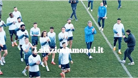 RIVIVI IL LIVE - Lazio, bagno d'amore pre-derby: l'allenamento davanti ai tifosi