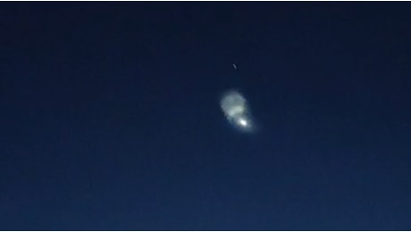 Oggetto luminoso nel cielo di Siracusa: potrebbe trattarsi di Falcon9, un razzo di SpaceX