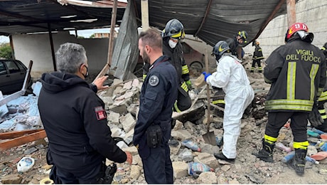 Esplosione Ercolano, evacuate 10 persone dalle case vicine