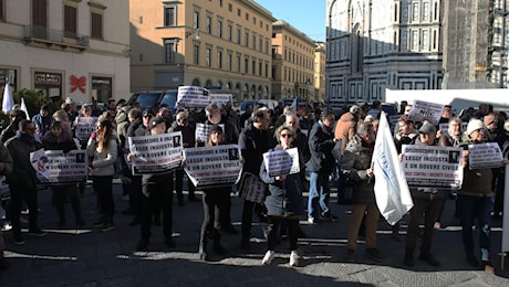 Ncc in piazza a Firenze: “Decreti di Salvini mettono a rischio il settore”