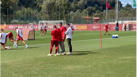 Roma, si ferma Pellegrini: contusione al ginocchio. Le immagini dell’allenamento in vista dell’Athletic Bilbao