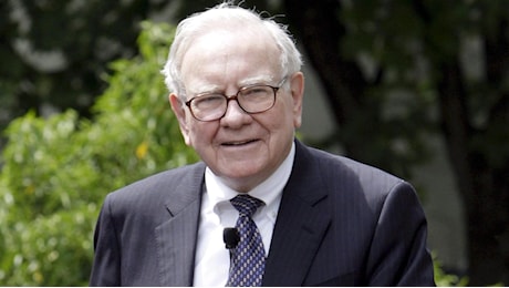 Buffett scarica Apple e con 325 miliardi cash disorienta Wall Street