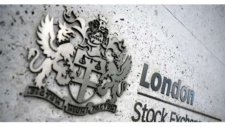 Borsa: l'Europa conclude debole, Londra -0,4%