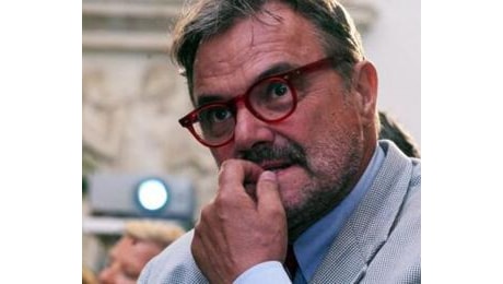 Oliviero Toscani: Più appeal mestiere medico? Pagateli di più