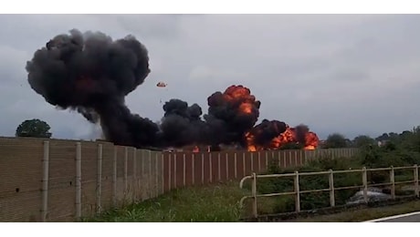 Tragedia Frecce Tricolori, ripresi gli accertamenti tecnici: ipotesi impatto contro uno stormo di uccelli