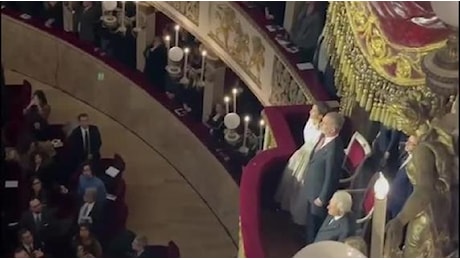 Il palco reale del San Carlo con Felipe di Spagna e Mattarella