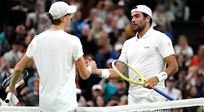 Show italiano a Wimbledon: Sinner batte un grande Berrettini in quattro set