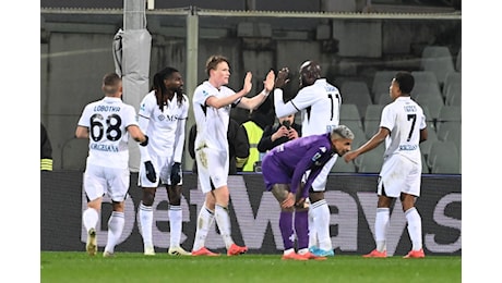 Il Napoli si prende la vetta da solo, tris alla Fiorentina. Venezia-Empoli un pari che muove la classifica