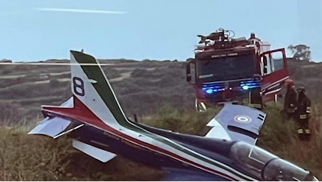 Pantelleria, tre Frecce Tricolori si toccano in volo. Aperte due inchieste
