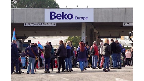 Beko, tagli in vista a Cassinetta: almeno 800 lavoratori a rischio. E’ sciopero