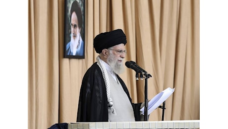 Khamenei, sermone armato. Israele verrà eliminato