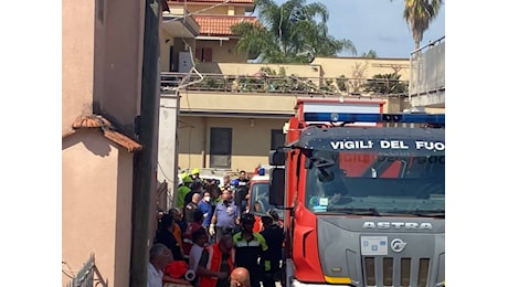 Palazzina crollata a Saviano, chi sono le vittime. L’esplosione per una fuga di gas