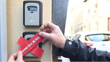 Key box vietate, alloggi schedati e controlli con l’IA: il piano di Firenze contro gli affitti brevi