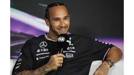 F1, Lewis Hamilton: Correre con la Ferrari sarà una sfida. Gli italiani sono molto emotivi