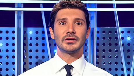 Stefano De Martino si ferma per le feste: cambio inaspettato nei palinsesti Rai