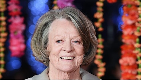 Morta Maggie Smith, attrice di Harry Potter e Downton Abbey: aveva 89 anni