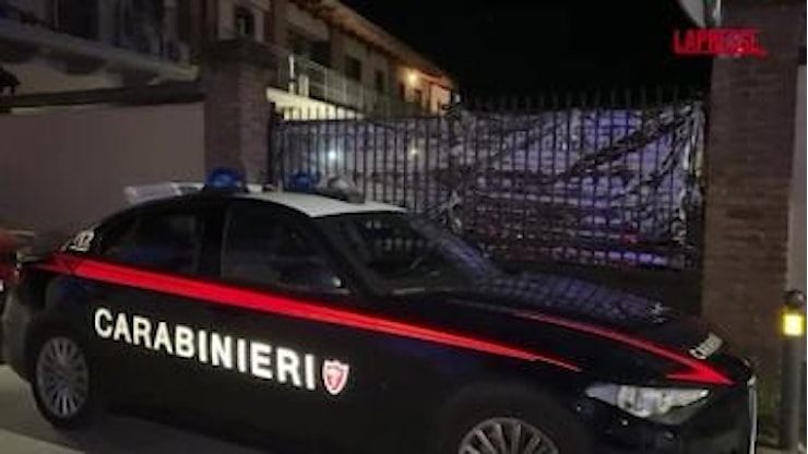 Torino, uccide a coltellate i vicini e si suicida a Volvera - Il Sole 24 ORE