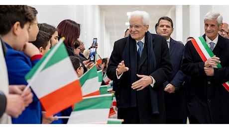 Mattarella a Militello in Val di Catania per inaugurare la scuola “Pietro Carrera”: garantire servizi adeguati in tutto il Paese