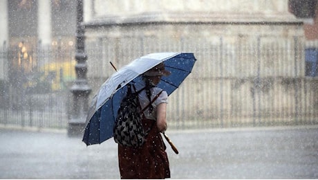 Il meteo di mercoledì 16 ottobre: piogge intense e temporali. «È in arrivo un vortice ciclonico. Venerdì e sabato le giornate peggiori»