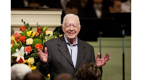 Jimmy Carter compie 100 anni, vive per votare Kamala