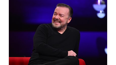 Ricky Gervais e il no a Papa Francesco, il tweet dell'attore