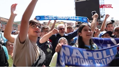 VIDEO Napoli, i tifosi tra entusiasmo e delusione alla presentazione di Conte