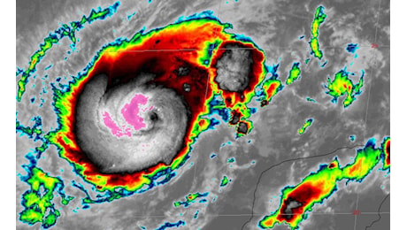 Meteo - Rapida intensificazione dell'uragano Milton, sarà presto un mostro di categoria 4 e colpirà la Florida.