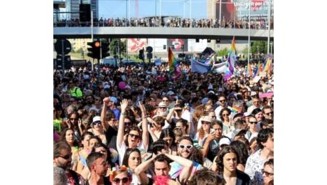 Milano Pride, i giornalisti molestati sessualmente alla conferenza del Pd