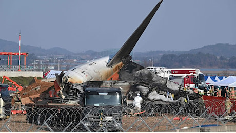 Scontro con gli uccelli, aereo esplode in Corea. Le vittime sono 179