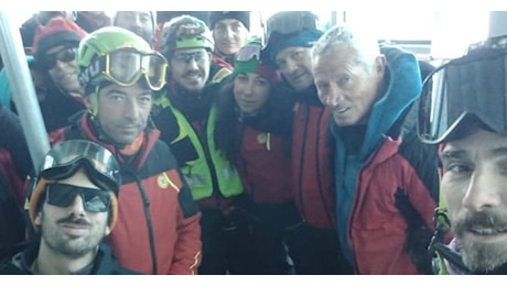 Dispersi sul Gran Sasso: i soccorritori rientrati a valle sfruttando una finestra di vento debole. Ricerche ancora sospese: non si hanno notizie dei due alpinisti da 72 ore