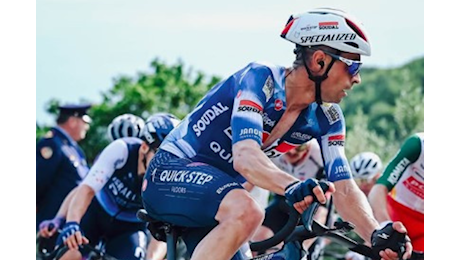 Landa, frattura di una vertebra dopo la caduta al Giro d'Italia