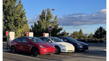 Tesla, le vendite tornano a crescere nel terzo trimestre 2024: inseguitori beffati