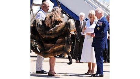 Carlo e Camilla in Australia: le foto più belle e strane del royal tour