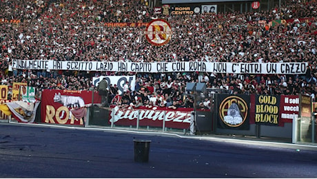 Roma-Lazio, la Sapienza dà lezioni social ai biancocelesti (FOTO)