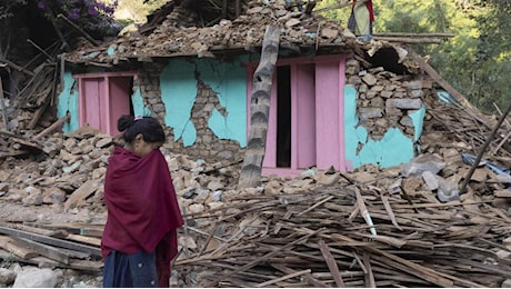 Violento terremoto di magnitudo 7.1 colpisce il Tibet: almeno 9 morti