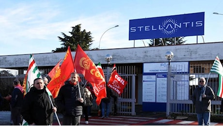 Stellantis di Verrone, spiragli dopo il summit con il governo. Il gruppo: “Con i nuovi modelli crescerà anche il polo biellese”