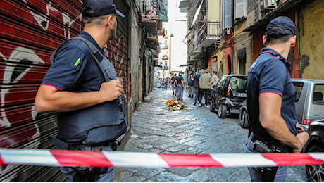 Omicidio a Napoli, la vittima era col figlio di 11 anni