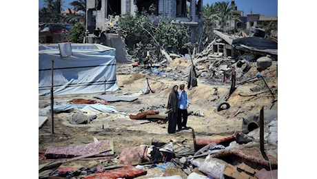 Guerra a Gaza, Hamas dopo il raid di Israele su Khan Younis: Ci ritiriamo dai negoziati per la tregua