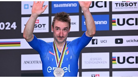 Elia Viviani vince l'argento ai Mondiali di ciclismo su pista: nell'eliminazione vince la quarta medaglia per l'Italia