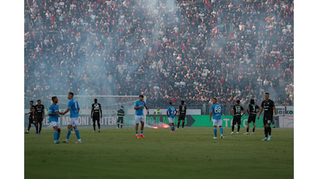 Terza vittoria di fila del Napoli: poker al Cagliari