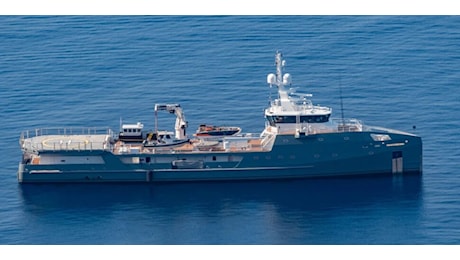 Lipari, il «patron» di Facebook con due mega yacht ha raggiunto le Eolie