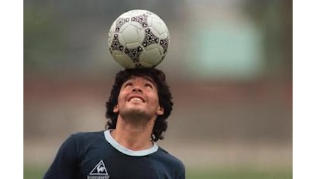 Maradona avrebbe compiuto 64 anni, un mito infinito non solo per Napoli e l’Argentina